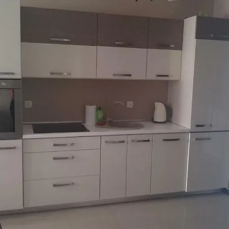Albartos Apartment- Sea Apartment